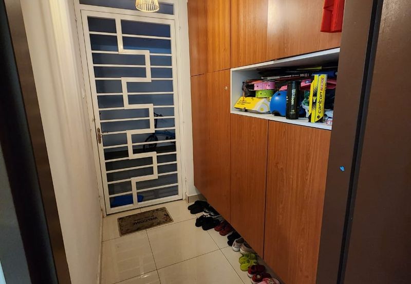 Lake Point Residence