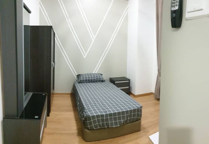 Lake Point Residence