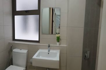 Lake Point Residence