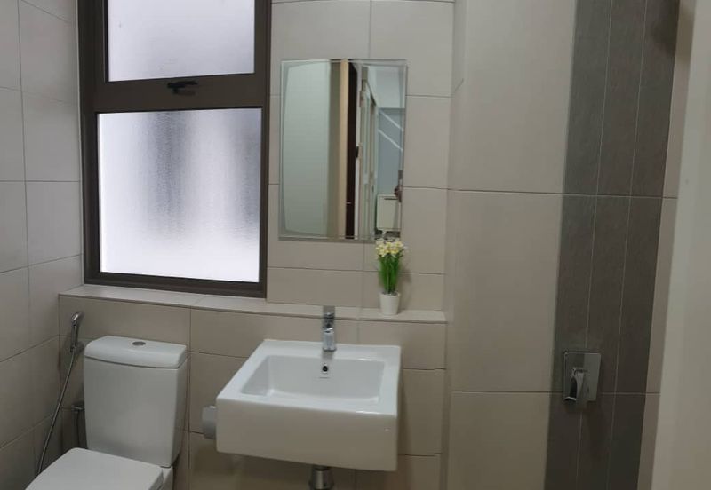 Lake Point Residence