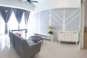 Lake Point Residence