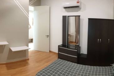 Lake Point Residence