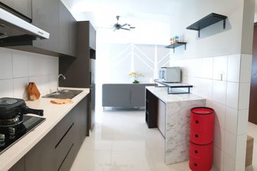 Lake Point Residence