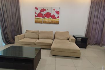 Summerglades, Perdana Lakeview West