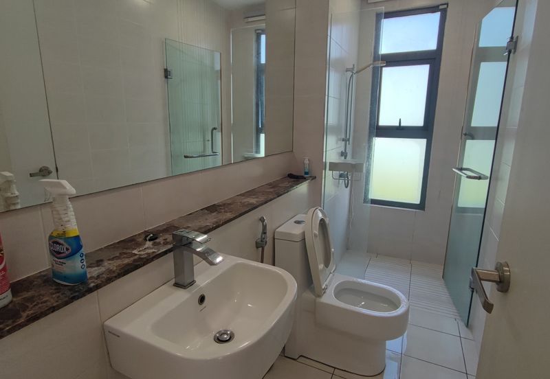 Summerglades, Perdana Lakeview West