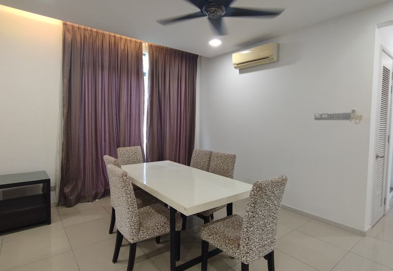 Summerglades, Perdana Lakeview West