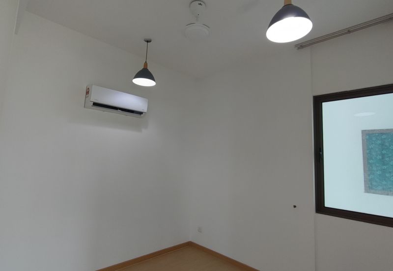 Lake Point Residence