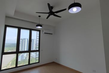 Lake Point Residence