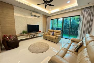 Charms of Nusantara, Setia Eco Glades