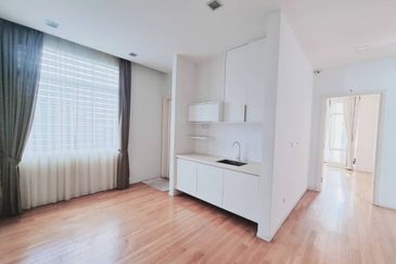 Perdana Lakeview East