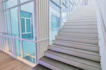 Perdana Lakeview East