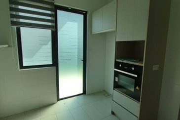 Charms of Nusantara, Setia Eco Glades