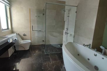 Charms of Nusantara, Setia Eco Glades