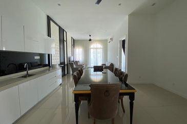 Isle of Kamares, Setia Eco Glades