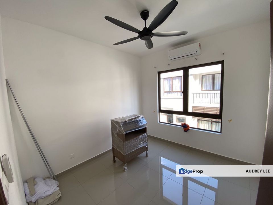 Full furnished safiro 4 rooms for rent!, Selangor, Cyberjaya
