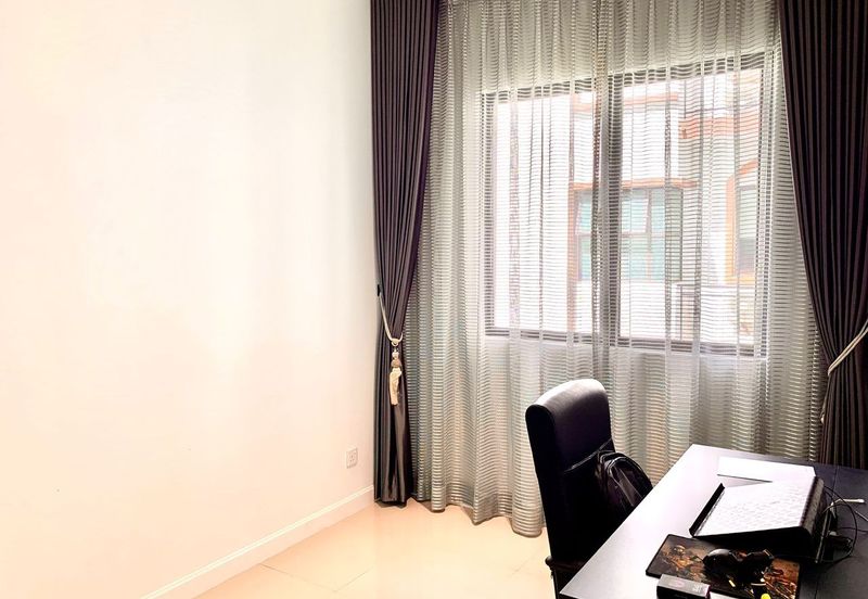 Isle of Kamares, Setia Eco Glades