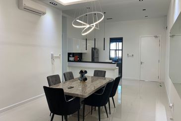 Isle of Kamares, Setia Eco Glades