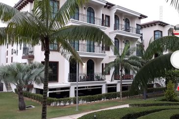 Isle of Kamares, Setia Eco Glades