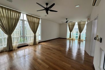 Clover Garden Residences