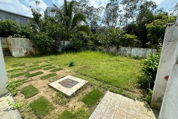 Clover Garden Residences