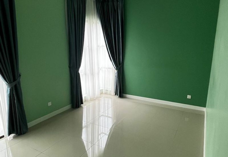 Isle of Kamares, Setia Eco Glades