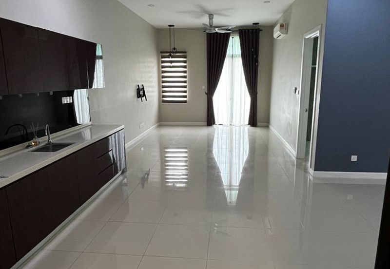 Isle of Kamares, Setia Eco Glades