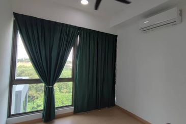 Lake Point Residence