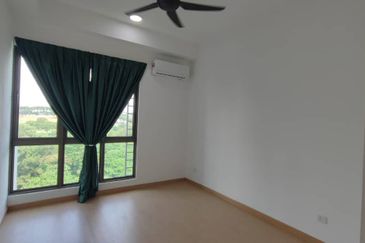 Lake Point Residence