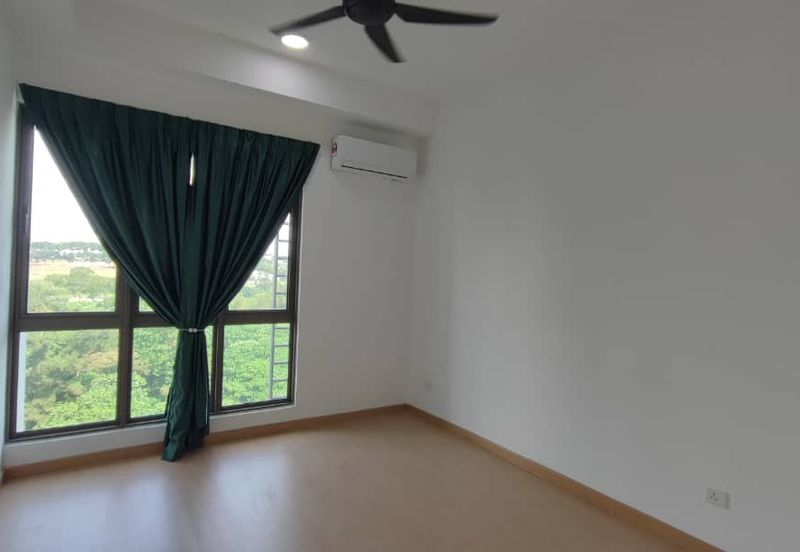 Lake Point Residence