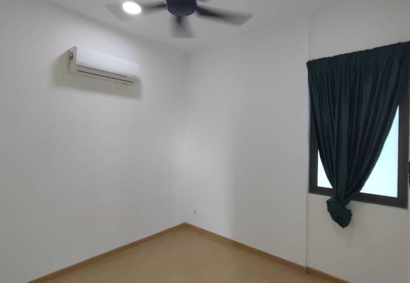 Lake Point Residence