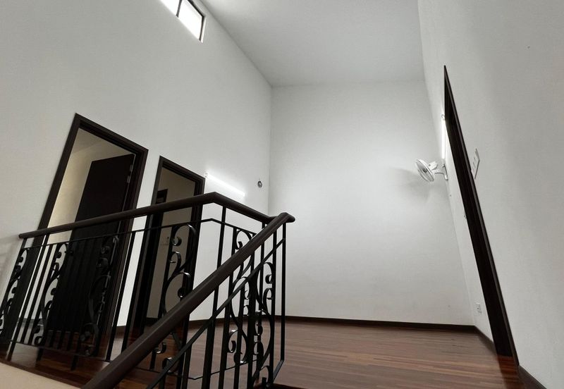 Jewels of Grasmere, Setia Marina