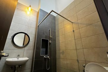 Jewels of Grasmere, Setia Marina