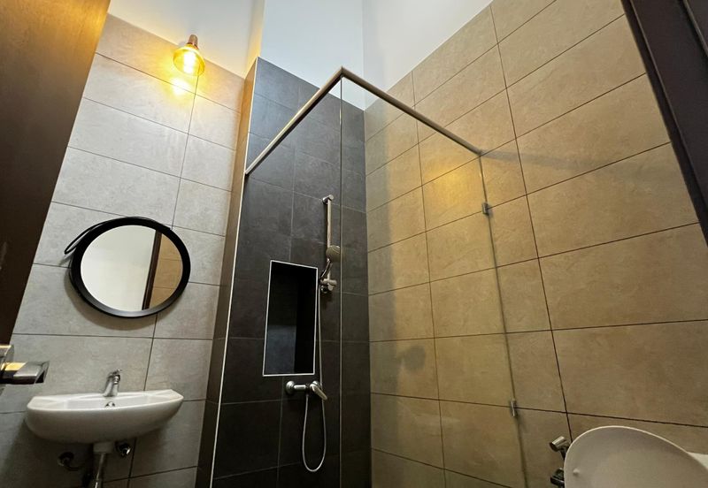 Jewels of Grasmere, Setia Marina