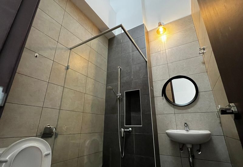 Jewels of Grasmere, Setia Marina