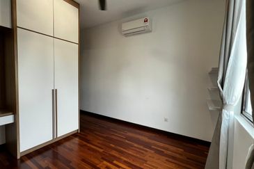 Jewels of Grasmere, Setia Marina