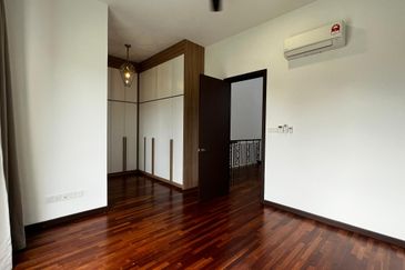 Jewels of Grasmere, Setia Marina