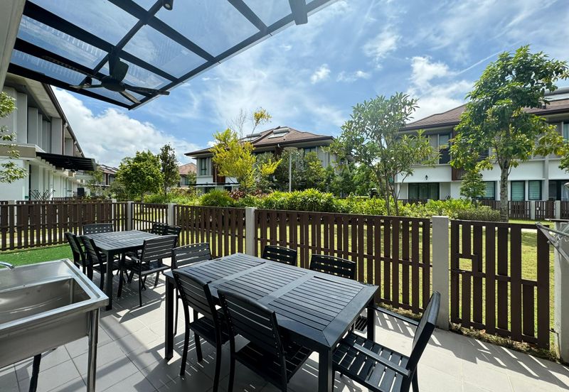 Isle of Botanica, Setia Eco Glades