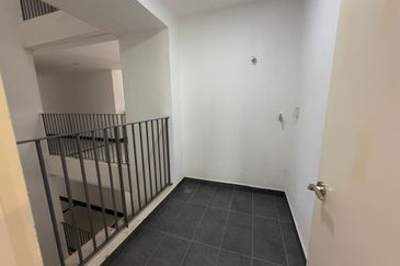 Lake Point Residence