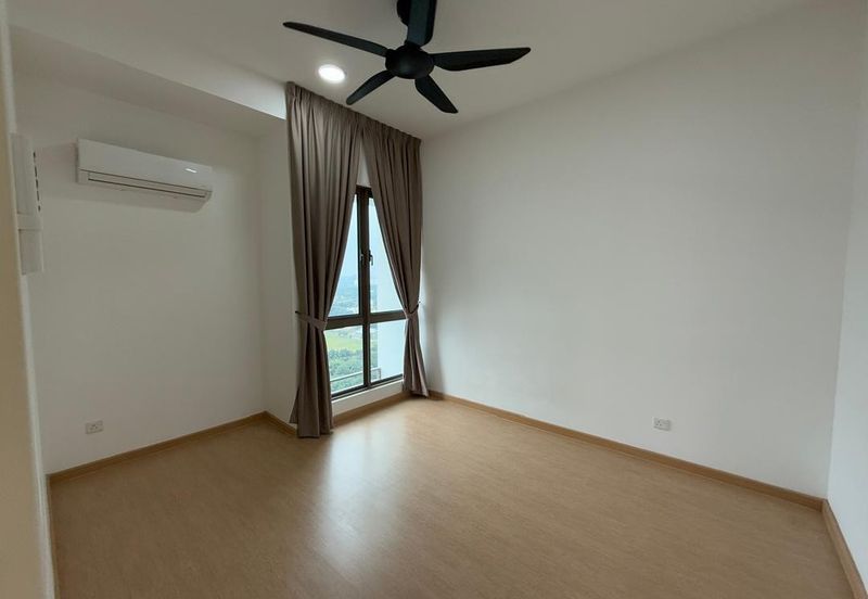 Lake Point Residence