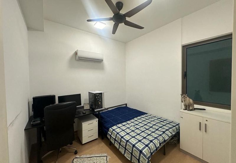 Lake Point Residence