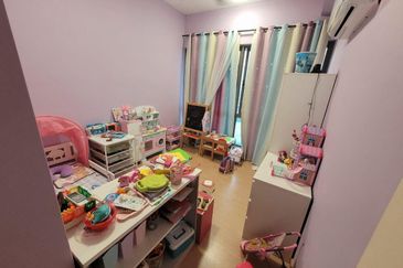 Lake Point Residence