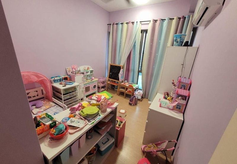 Lake Point Residence