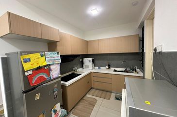 Lake Point Residence