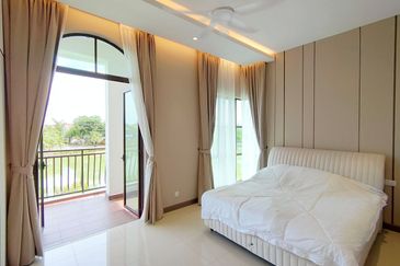 Isle of Kamares, Setia Eco Glades