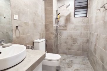 Hijau Apartment (Ukay Heights)