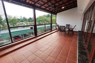 Hijau Apartment (Ukay Heights)