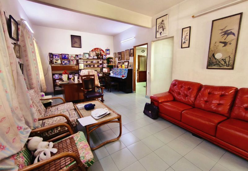 Jalan Sepadu, Taman United