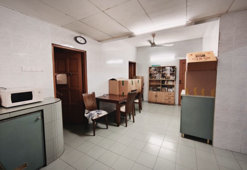 Jalan Sepadu, Taman United