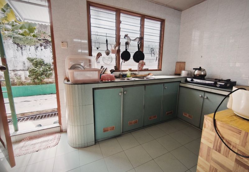 Jalan Sepadu, Taman United