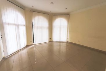 Ampang Hilir Bungalow by the lake